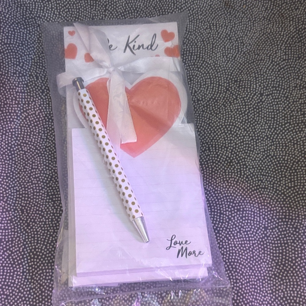 ⭐️ 5/$15 Love Kind Heart Notepad and Pen Set